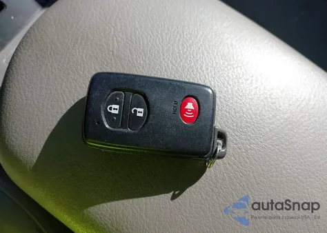 2010 Toyota Rav4 Limited z USA, uszkodzony, nr VIN 2T3DF4DV0AW026785